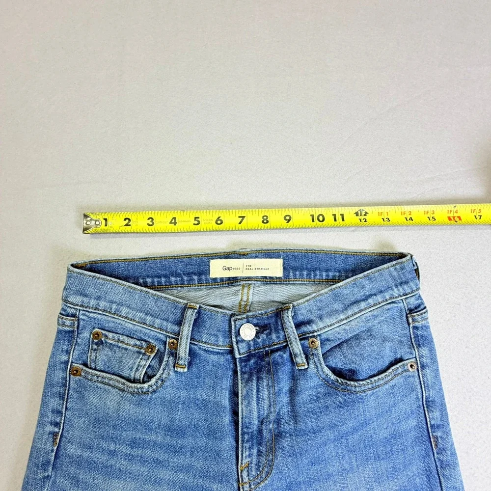 Gap Real Straight Jeans Women 27R Blue Light Wash Stretch Denim 1969 Mid Rise